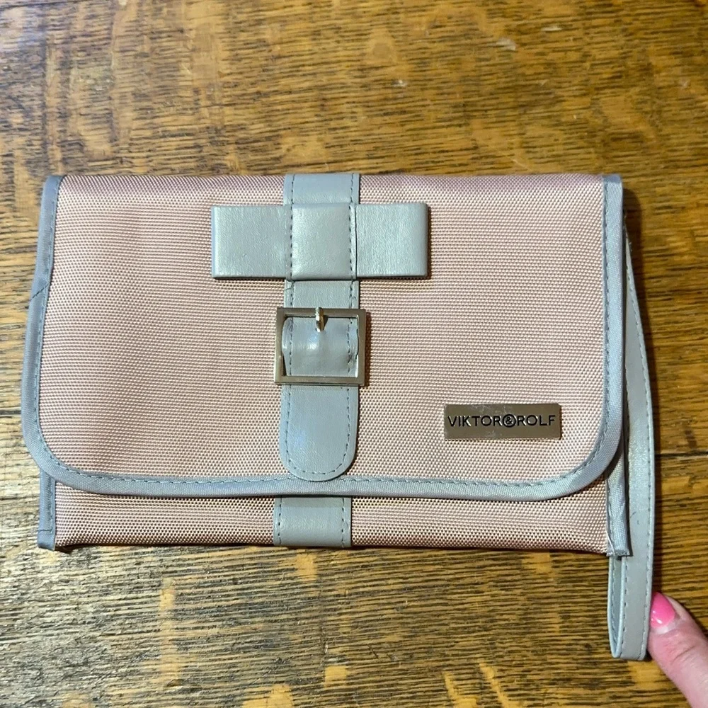 VIKTOR & ROLF bow bag for KLM pink and‎ gray wristlet